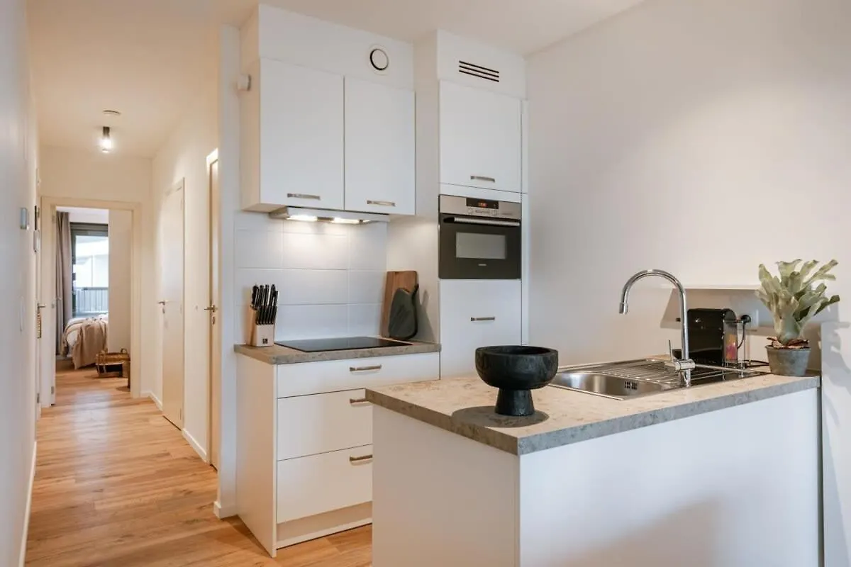 Huswell - Seaside Apartment With Shared Pool Ostende