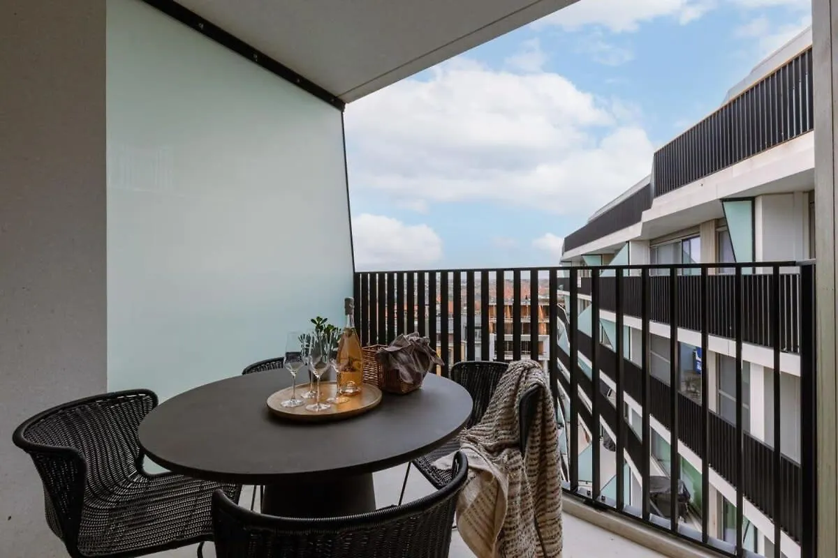 Huswell - Seaside Apartment With Shared Pool Ostende